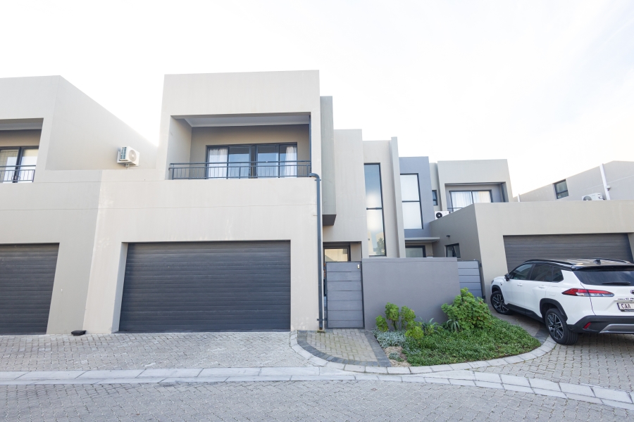 3 Bedroom Property for Sale in Parklands North Western Cape